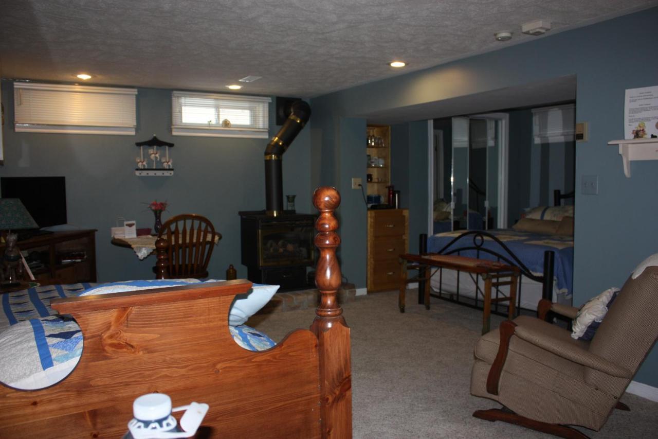 Carrousel Bed & Breakfast Cayuga Chambre photo
