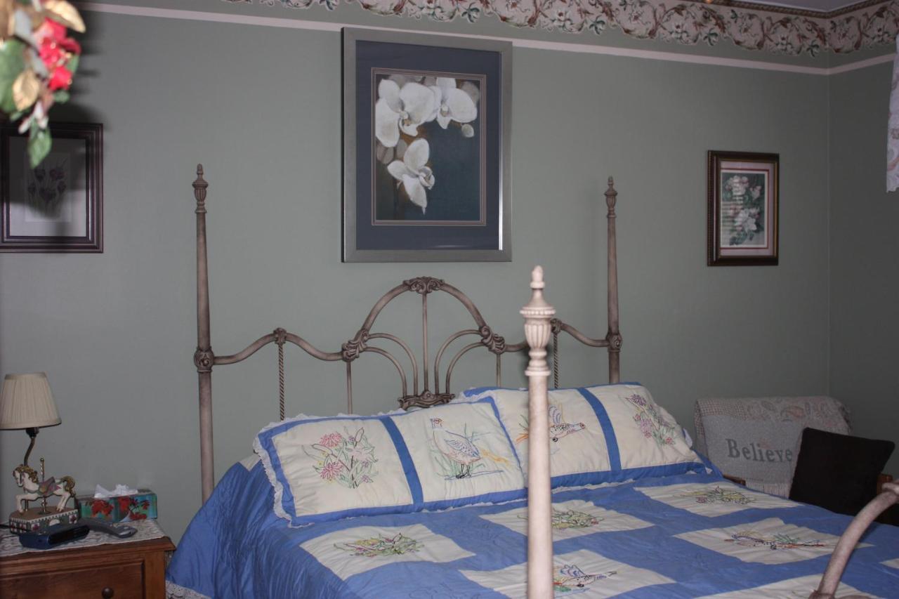 Carrousel Bed & Breakfast Cayuga Chambre photo