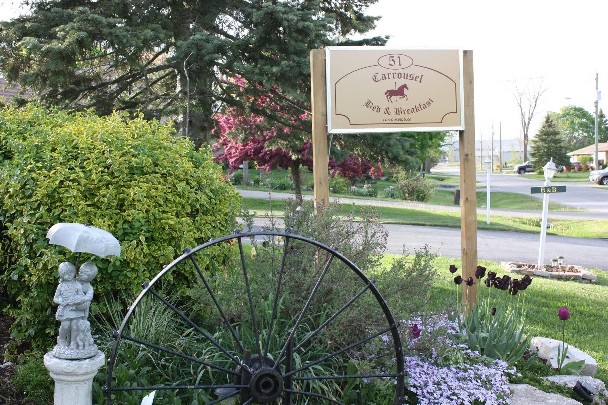 Carrousel Bed & Breakfast Cayuga Extérieur photo